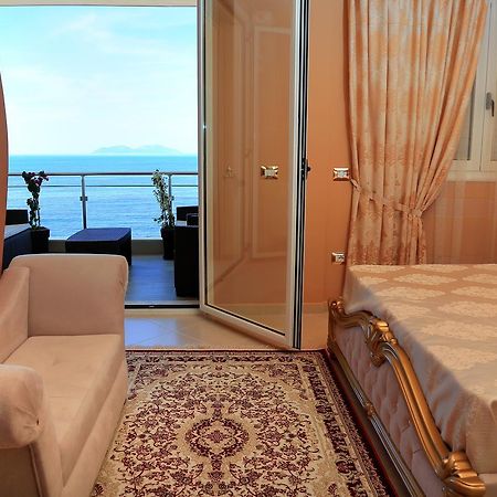 Nomelia Residence B&B Вльора Екстер'єр фото