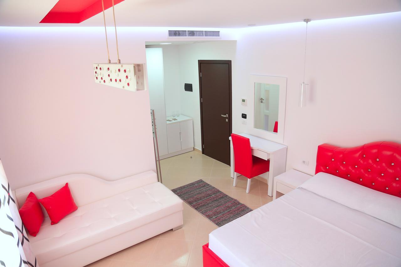 Nomelia Residence B&B Вльора Екстер'єр фото