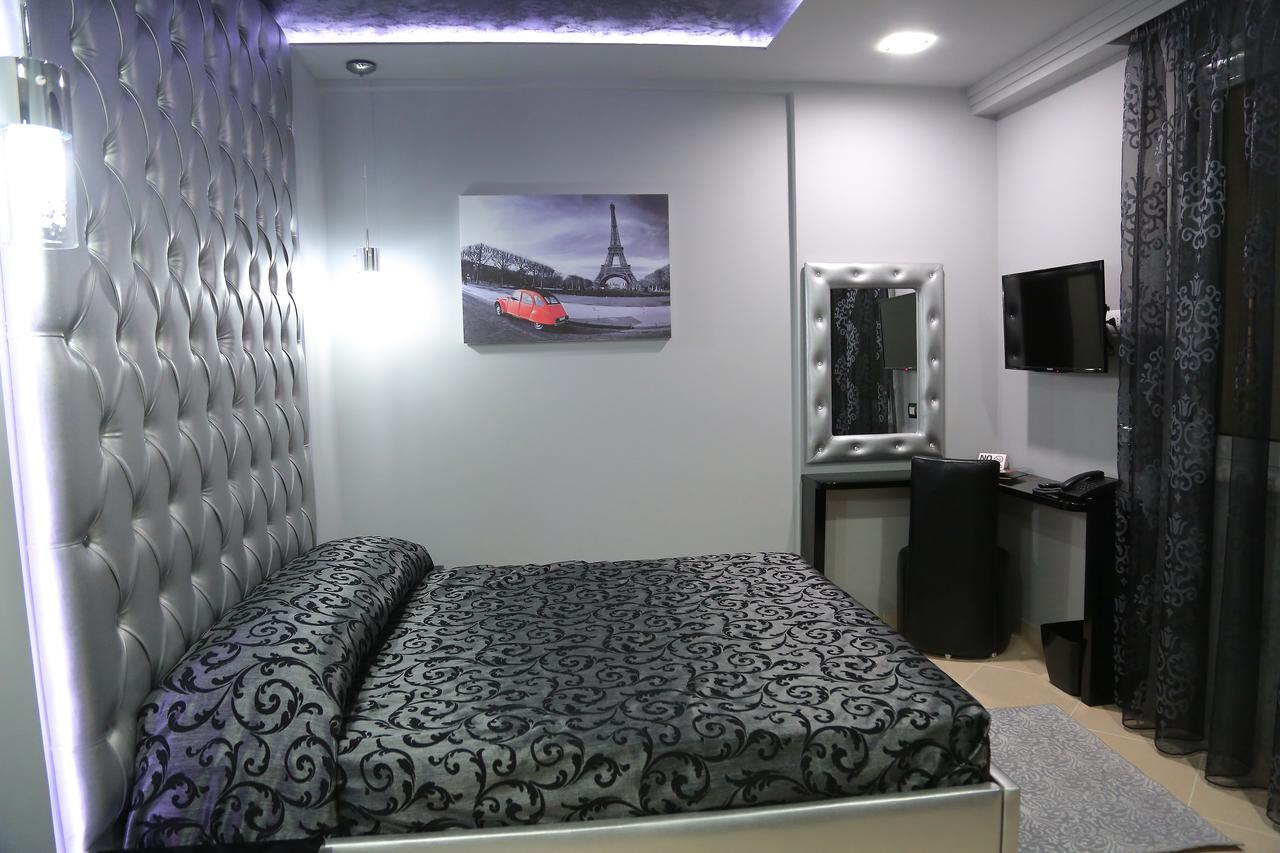 Nomelia Residence B&B Вльора Екстер'єр фото