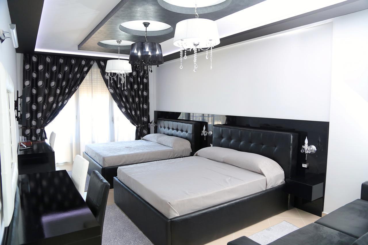 Nomelia Residence B&B Вльора Екстер'єр фото